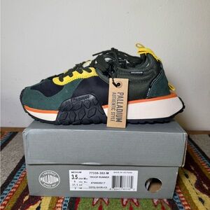 Palladium Unisex Troop Runner